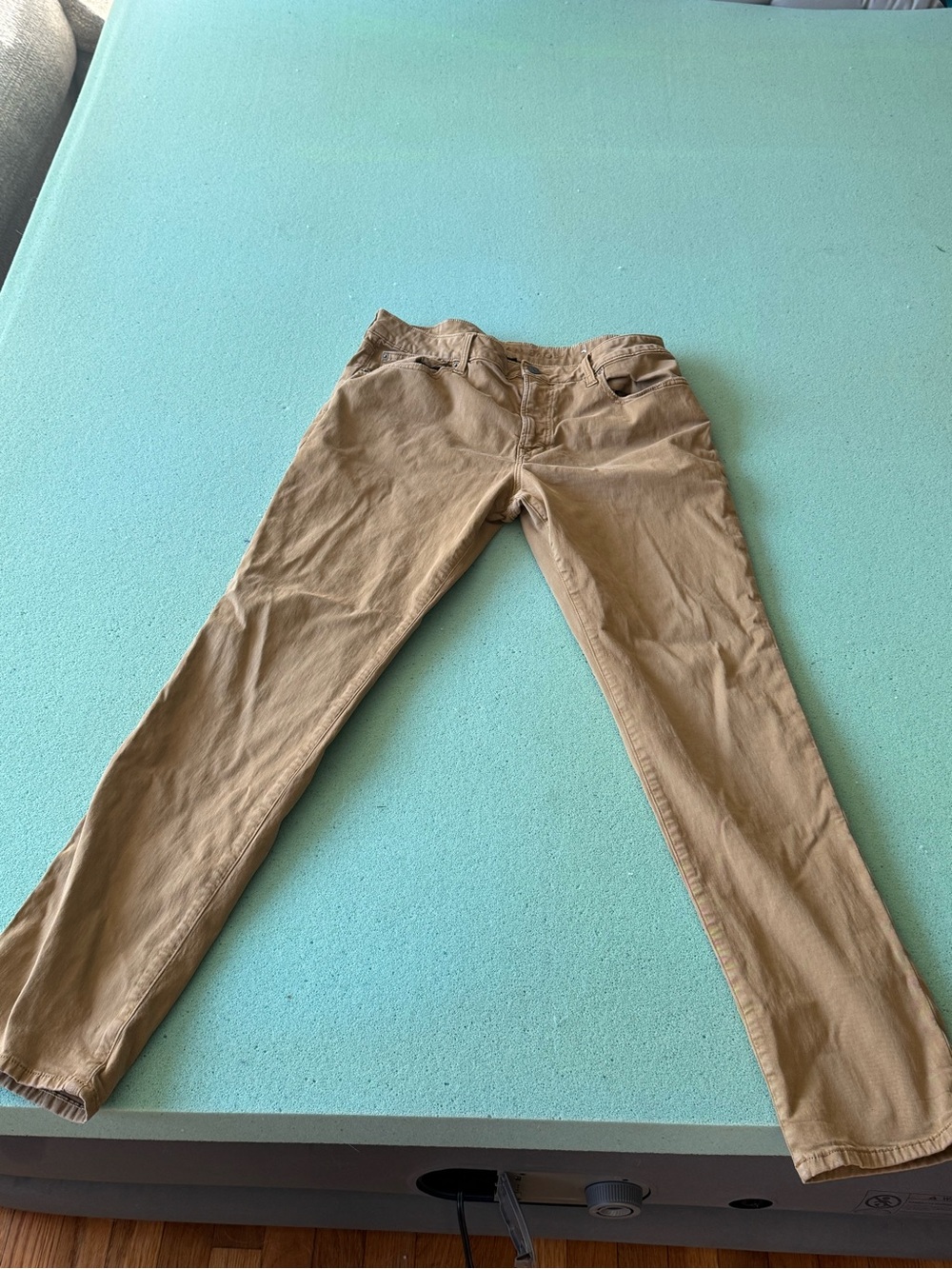 American Eagle Outfitters Men’s Slim Straight Jeans in Khaki Brown